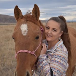 Meet your Posher, Tiffany